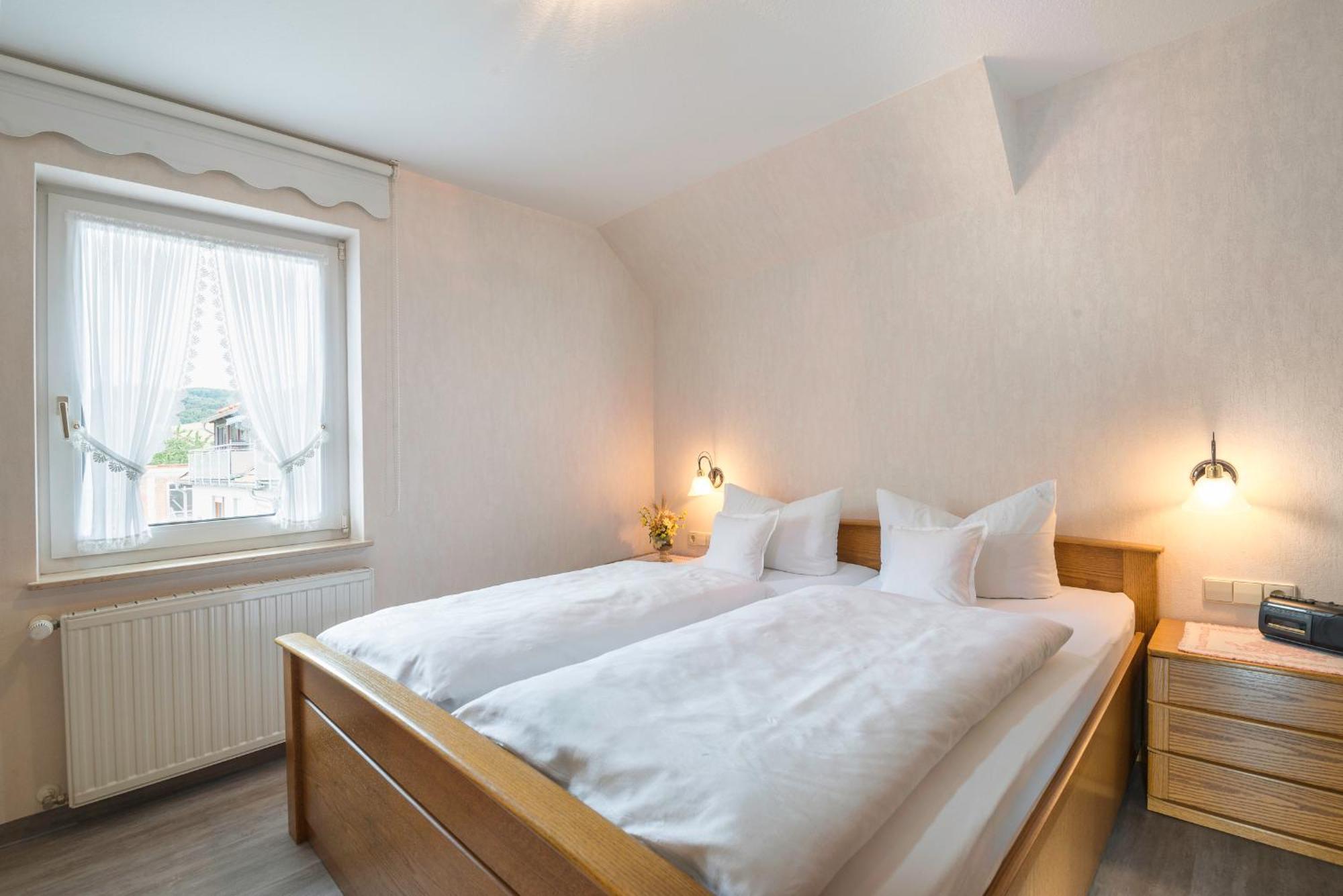 Gasthof-Ferienwohnung Zur Zweere Виллинген Экстерьер фото