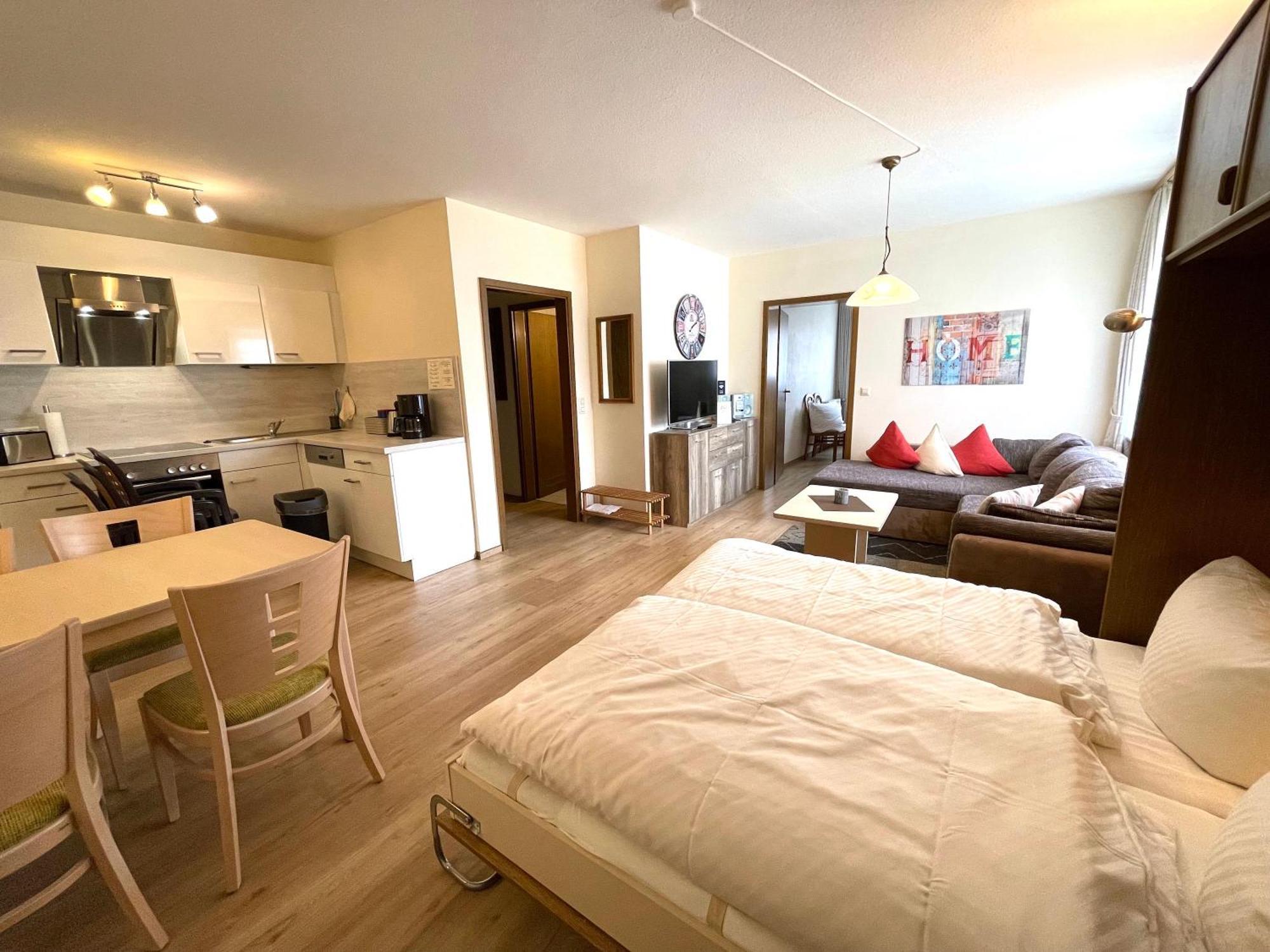 Gasthof-Ferienwohnung Zur Zweere Виллинген Экстерьер фото